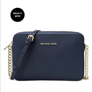 Michael Kors Jet Set Crossbody Purse. NWOT. $168